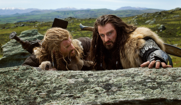 (L-r) DEAN O’GORMAN as Fili and RICHARD ARMITAGE as Thorin Oakenshield in the fantasy adventure “THE HOBBIT: AN UNEXPECTED JOURNEY,” a production of New Line Cinema and Metro-Goldwyn-Mayer Pictures (MGM), released by Warner Bros. Pictures and MGM.